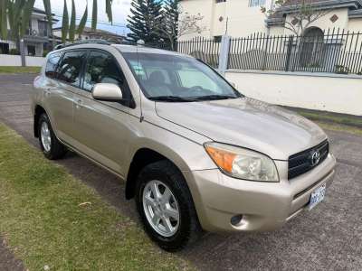 Toyota RAV4 - Image 1