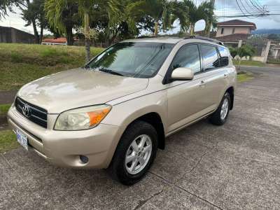 Toyota RAV4 - Image 9