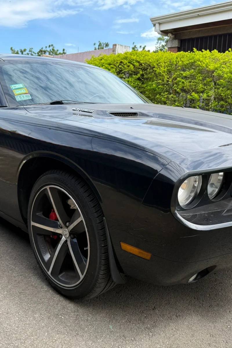 2010 Dodge Challenger SRT
