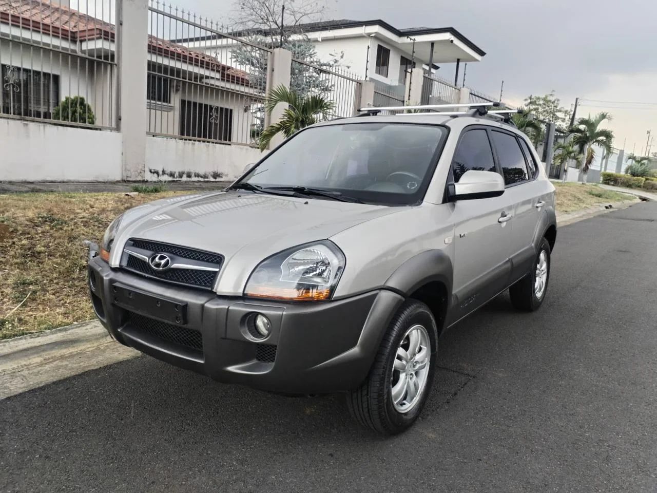 Hyundai Tucson - Image 1