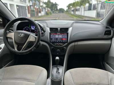 Hyundai Accent - Image 9