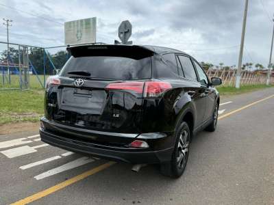 Toyota RAV4 - Image 4