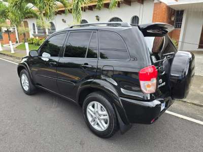 Toyota RAV4 - Image 5