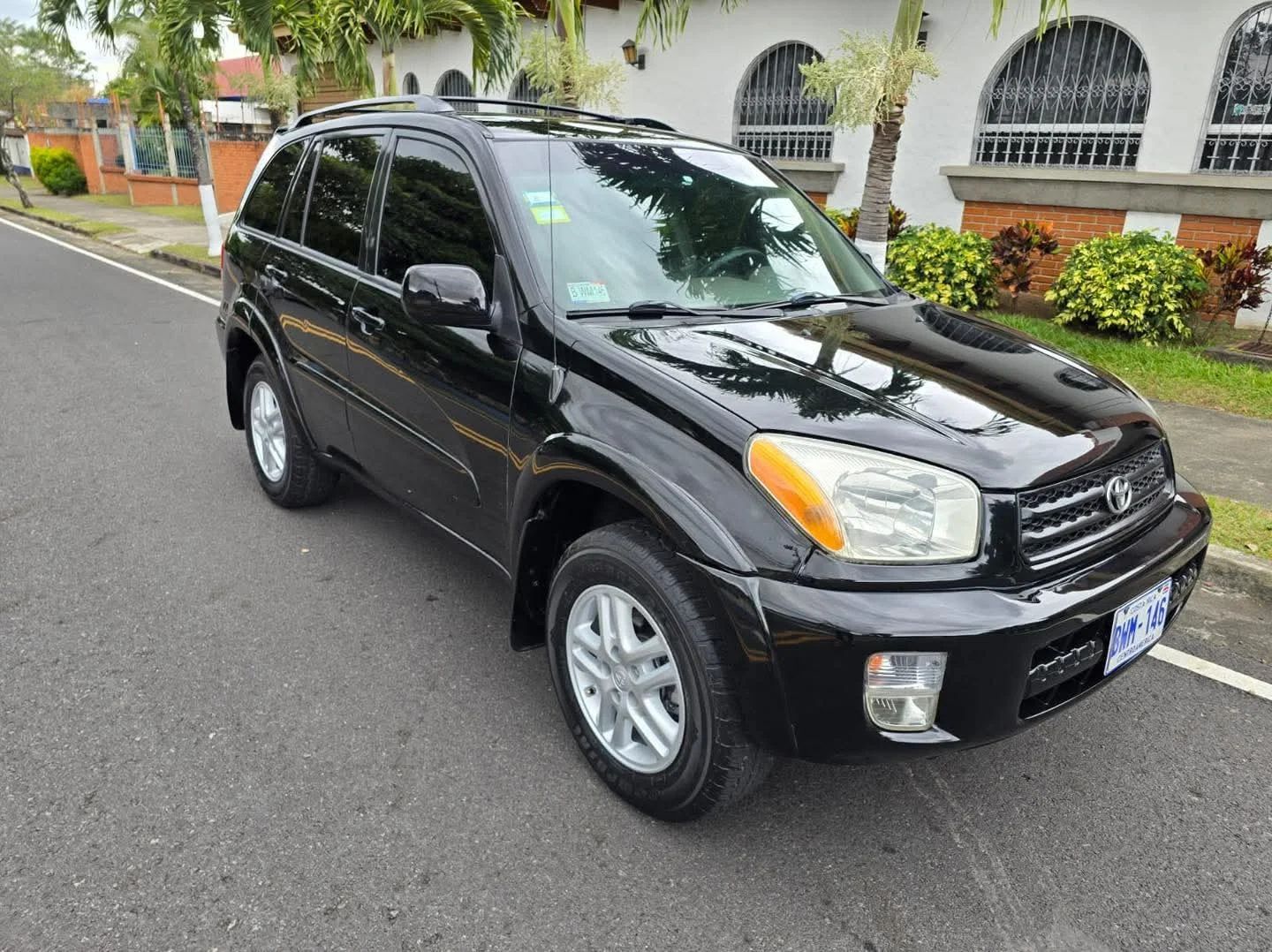 Toyota RAV4 - Image 1