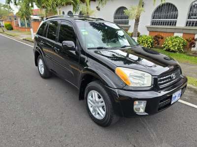 Toyota RAV4 - Image 1