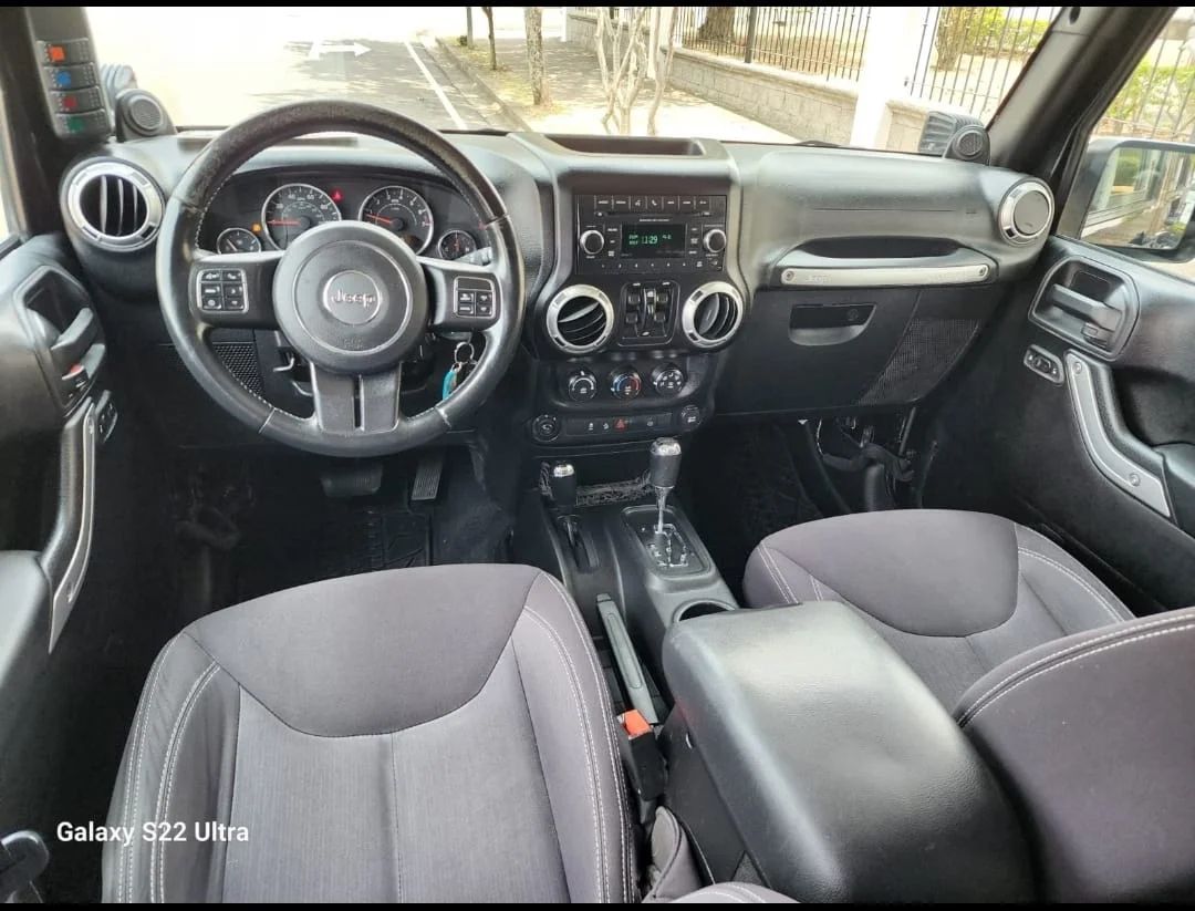 Jeep Wrangler Sahara - Image 4