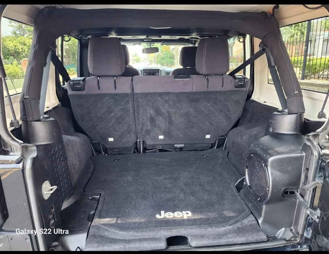 Jeep Wrangler Sahara - Image 5