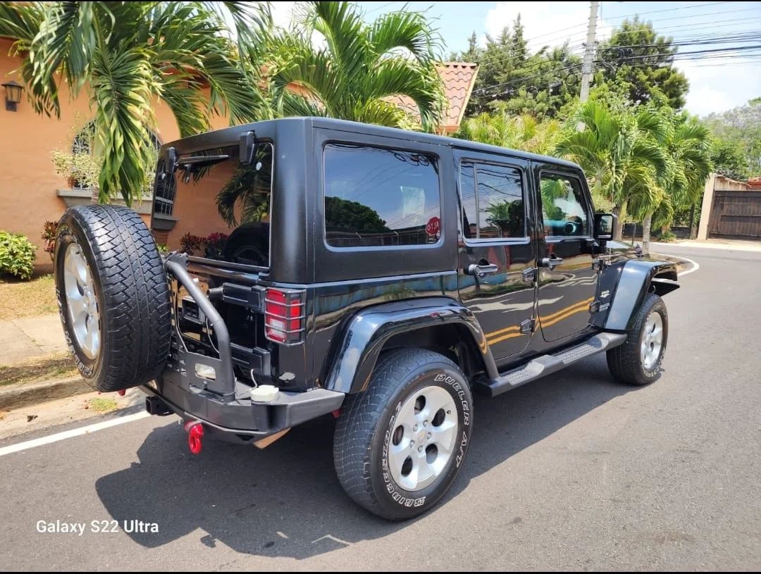Jeep Wrangler Sahara - Image 8