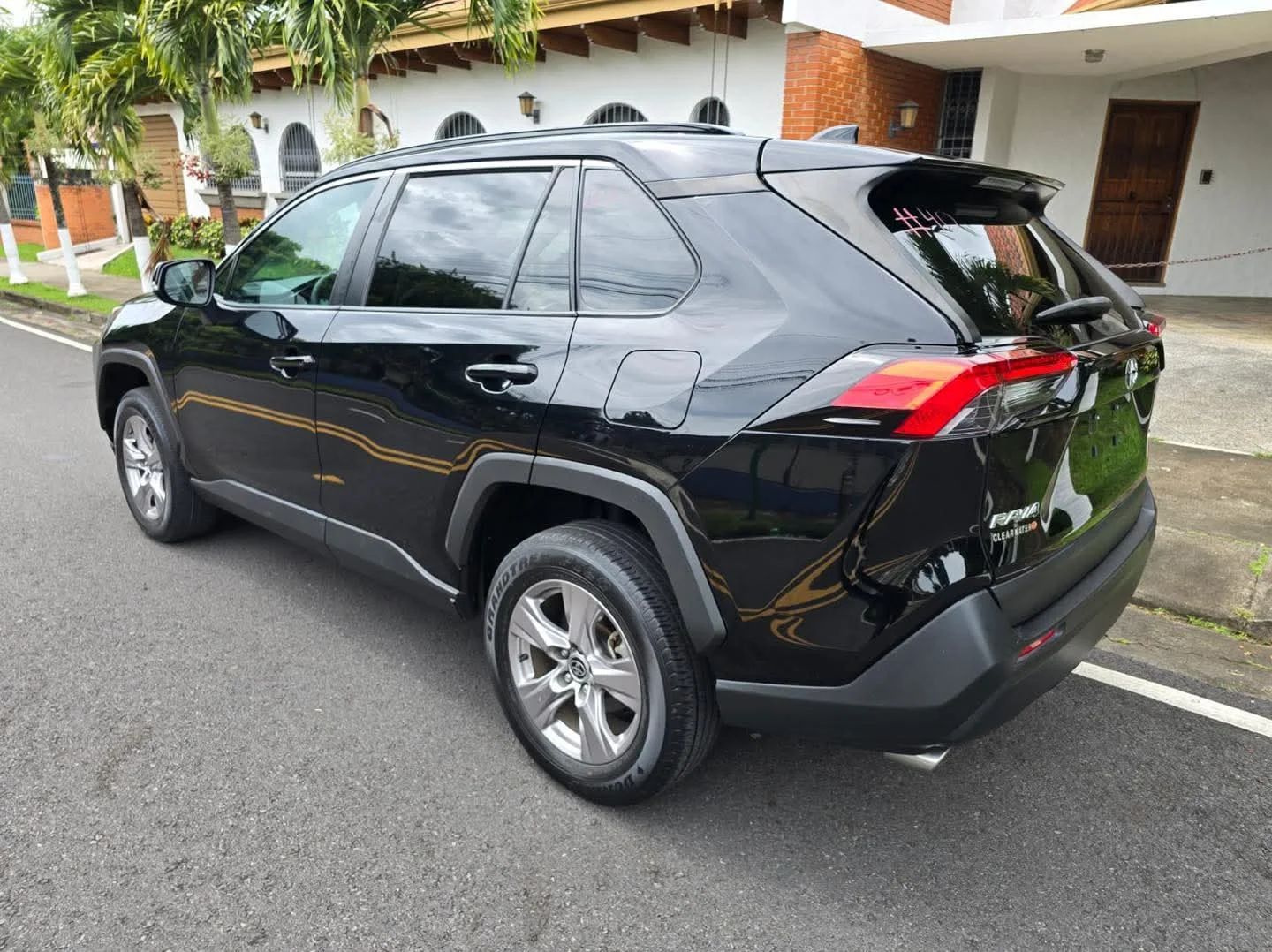 Toyota RAV4 - Image 6