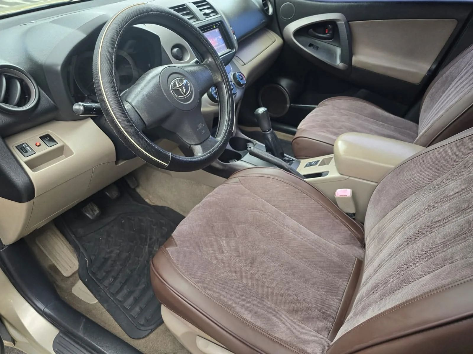 Toyota RAV4 - Image 9