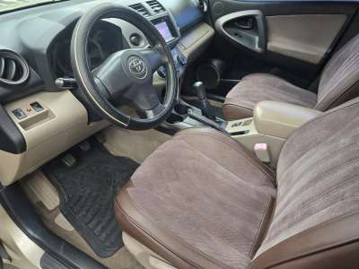 Toyota RAV4 - Image 9