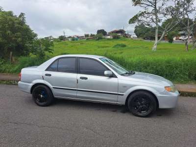 Mazda Protege DX - Image 4