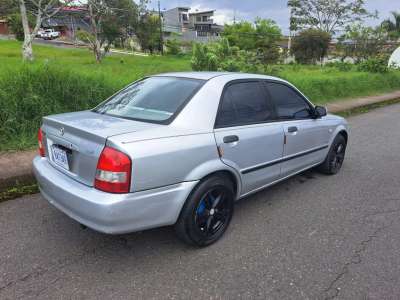 Mazda Protege DX - Image 5