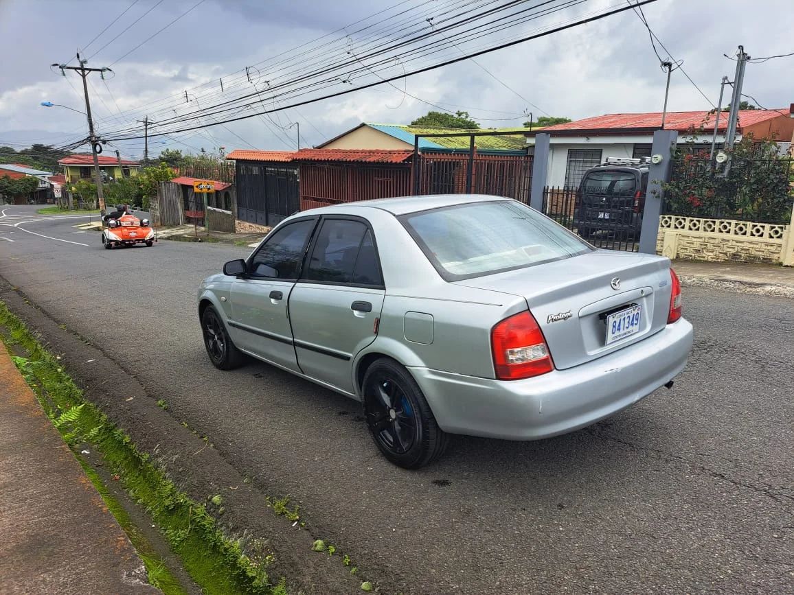 Mazda Protege DX - Image 7