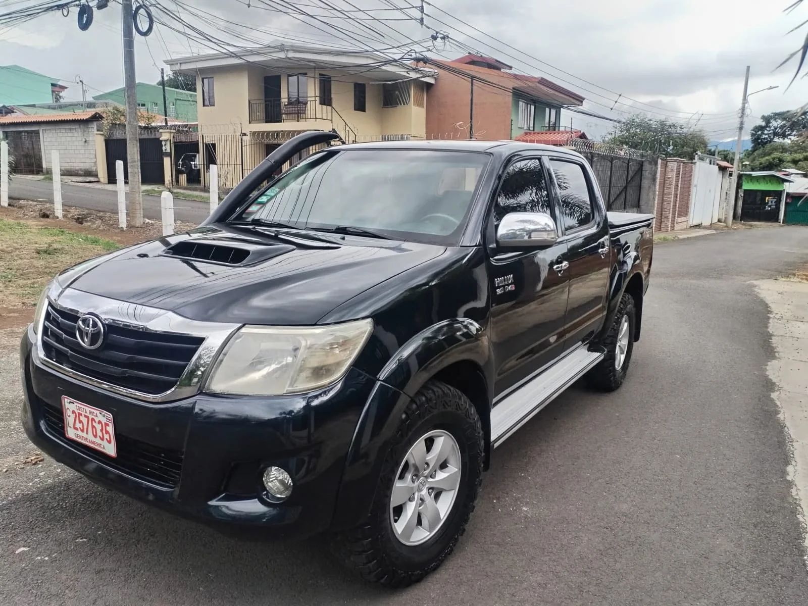 Toyota Hilux SRV - Image 1
