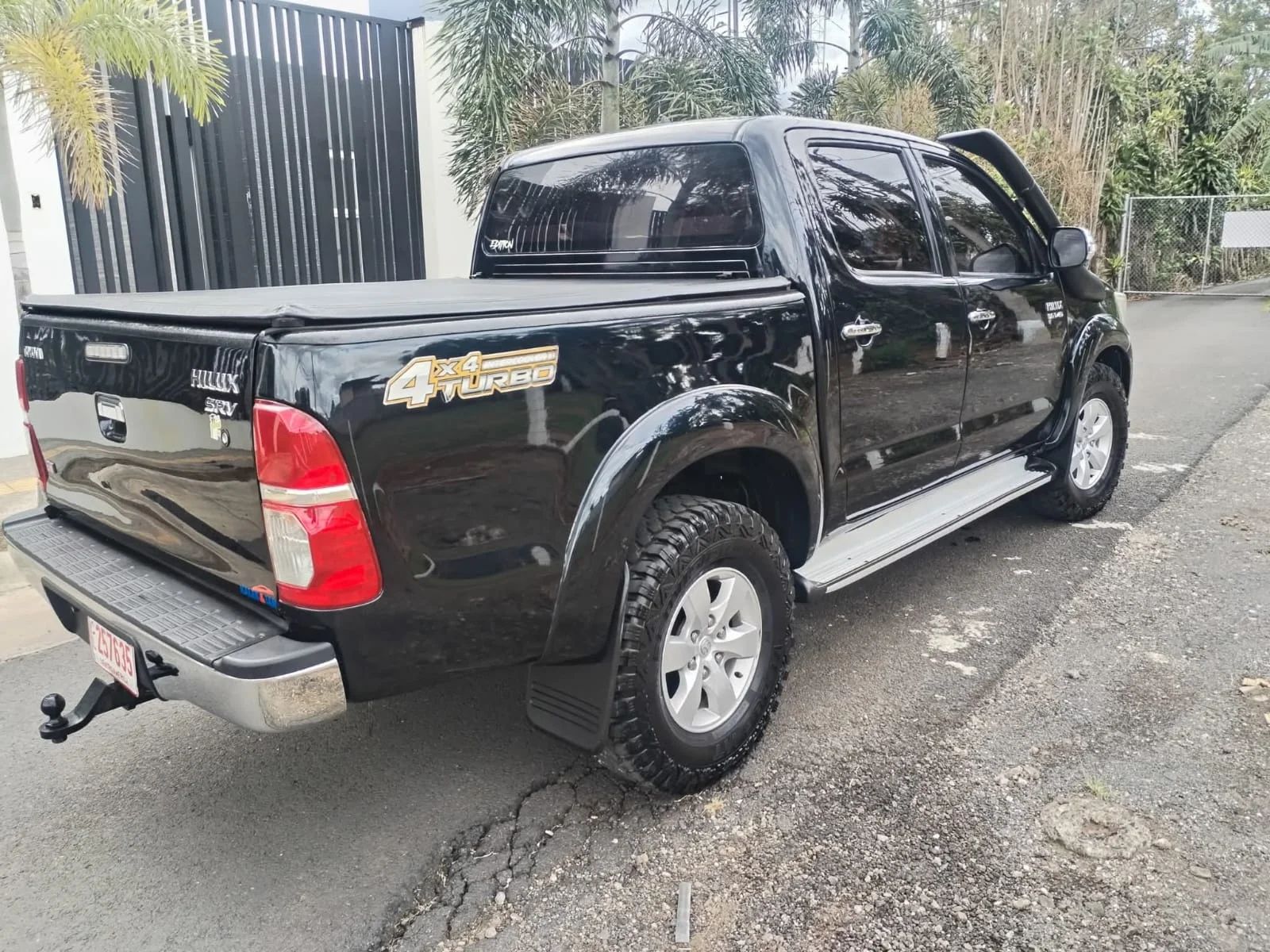 Toyota Hilux SRV - Image 2