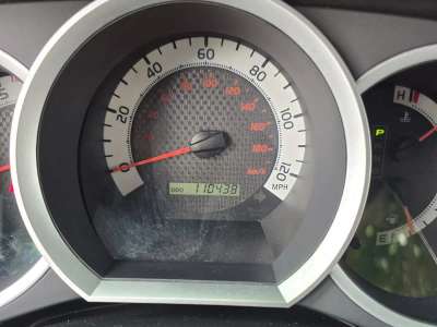 Toyota Tacoma - Image 2