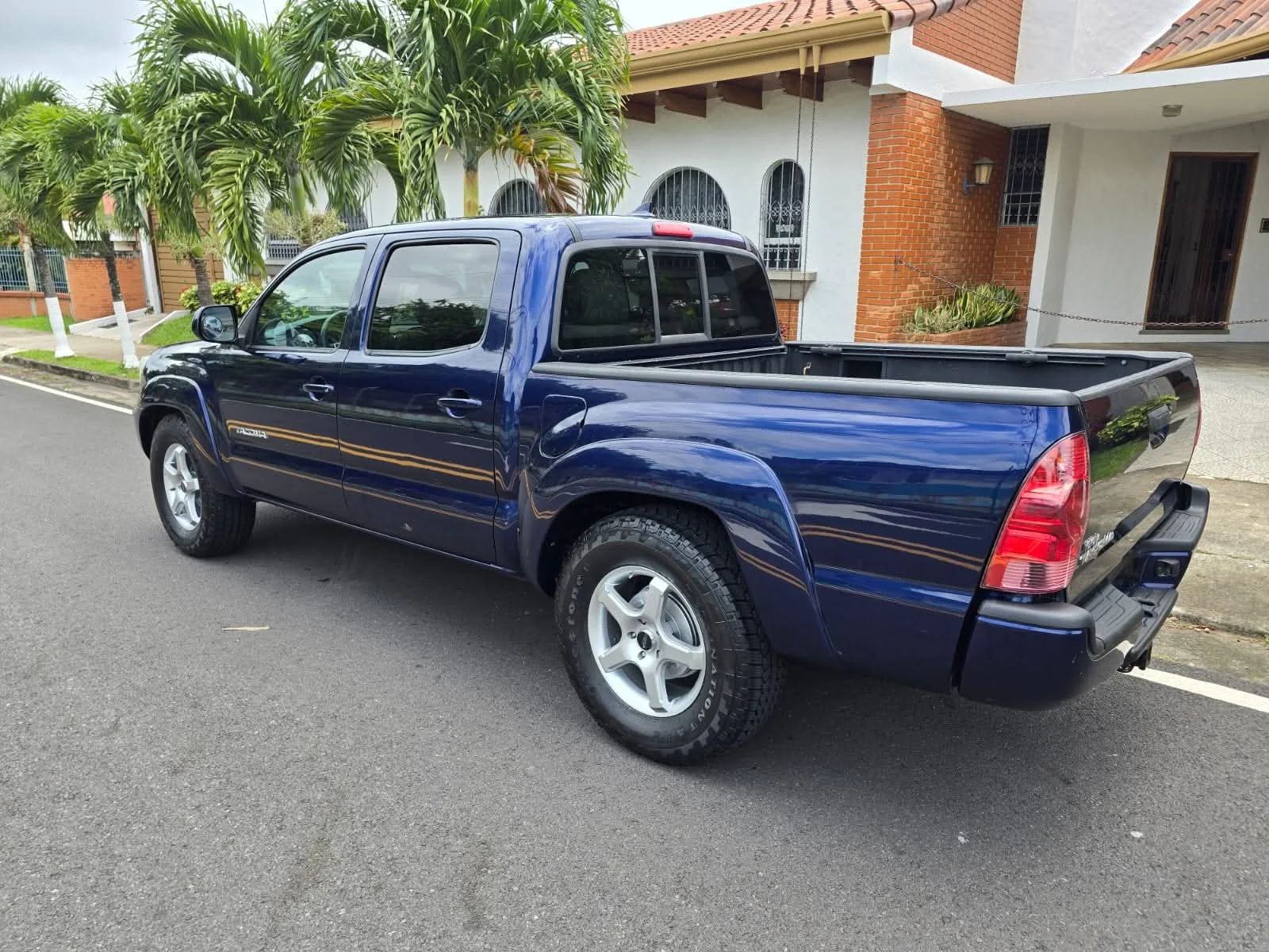 Toyota Tacoma - Image 7