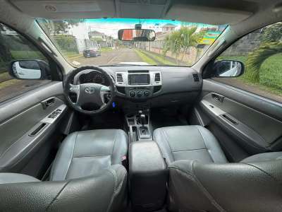 Toyota Hilux SRV - Image 3