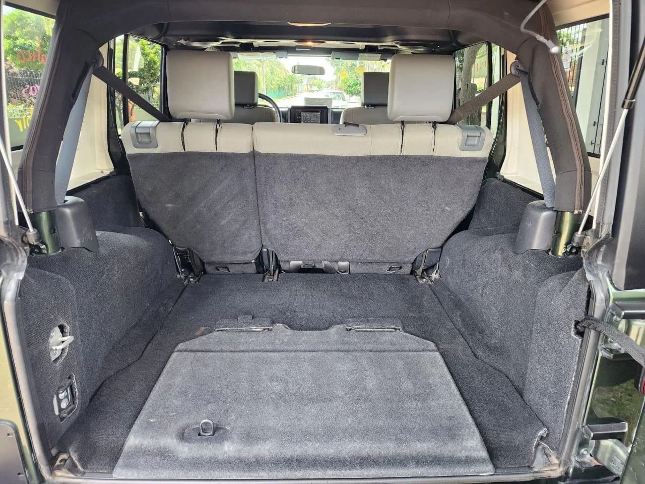 Jeep Wrangler - Image 9