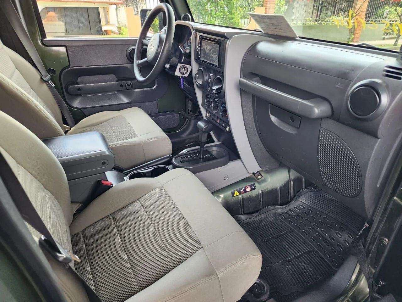 Jeep Wrangler - Image 10