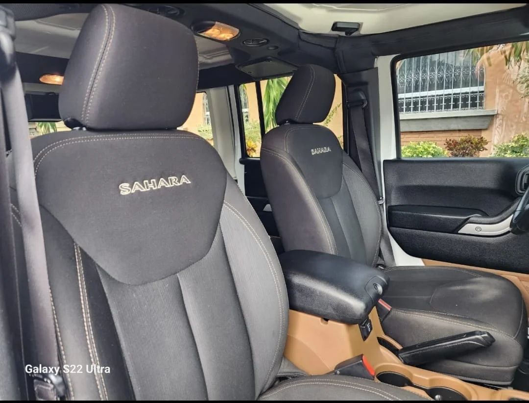 Jeep Sahara - Image 2