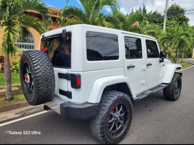 Jeep Sahara - Image 3