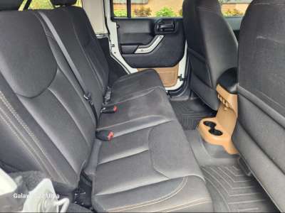 Jeep Sahara - Image 6