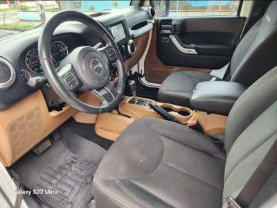 Jeep Sahara - Image 9