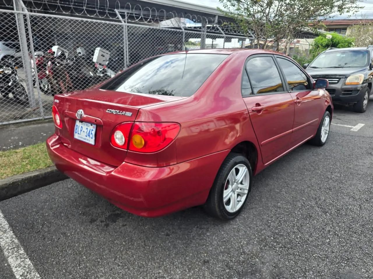 Toyota Corolla - Image 4