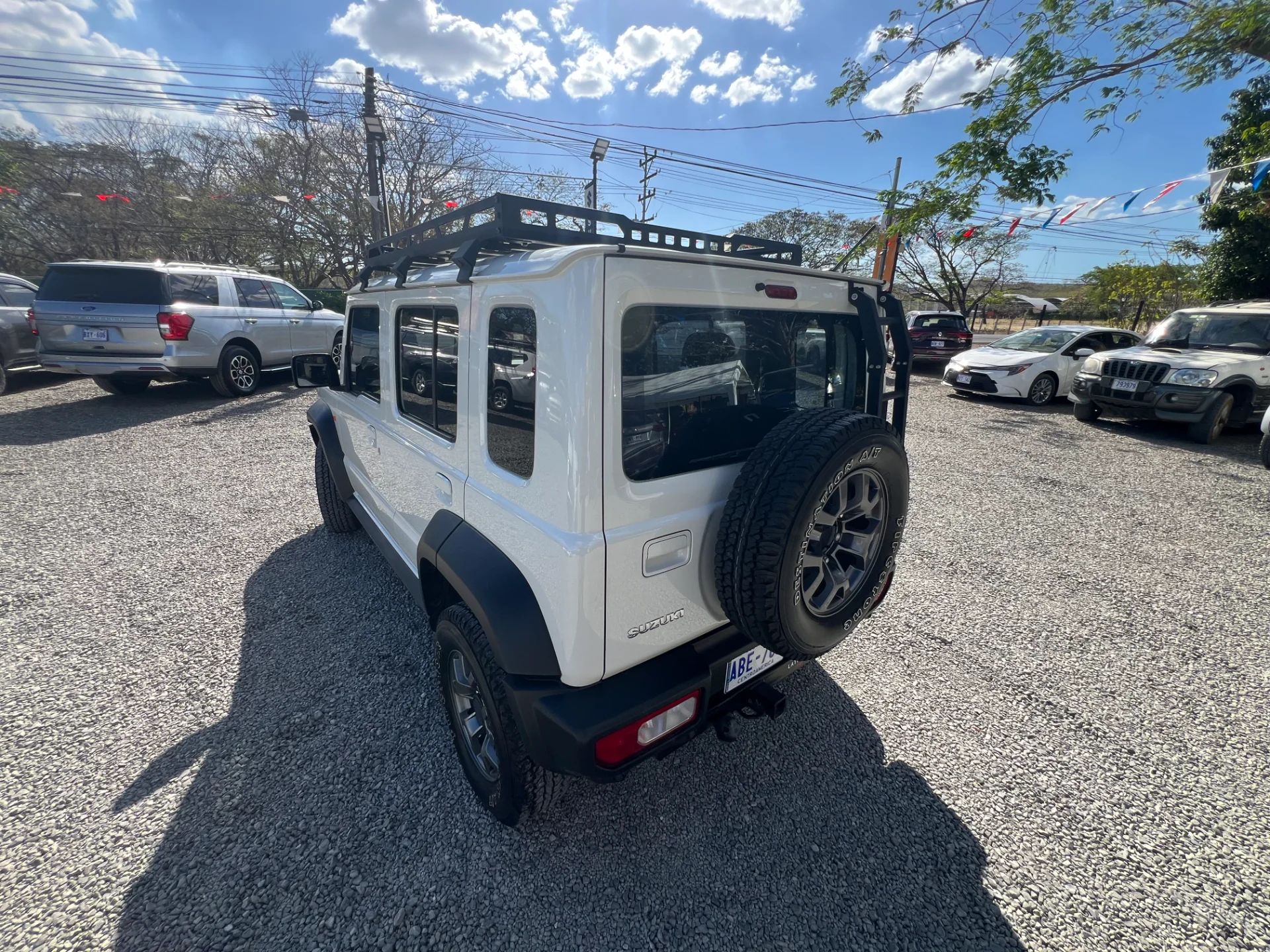 Suzuki Jimny GLX - Image 2