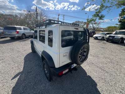 Suzuki Jimny GLX - Image 2