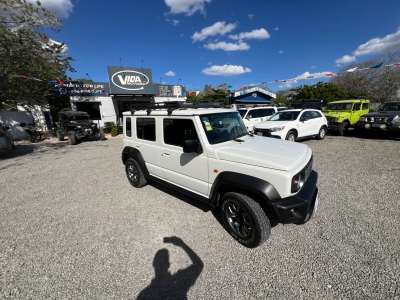 Suzuki Jimny GLX - Image 3
