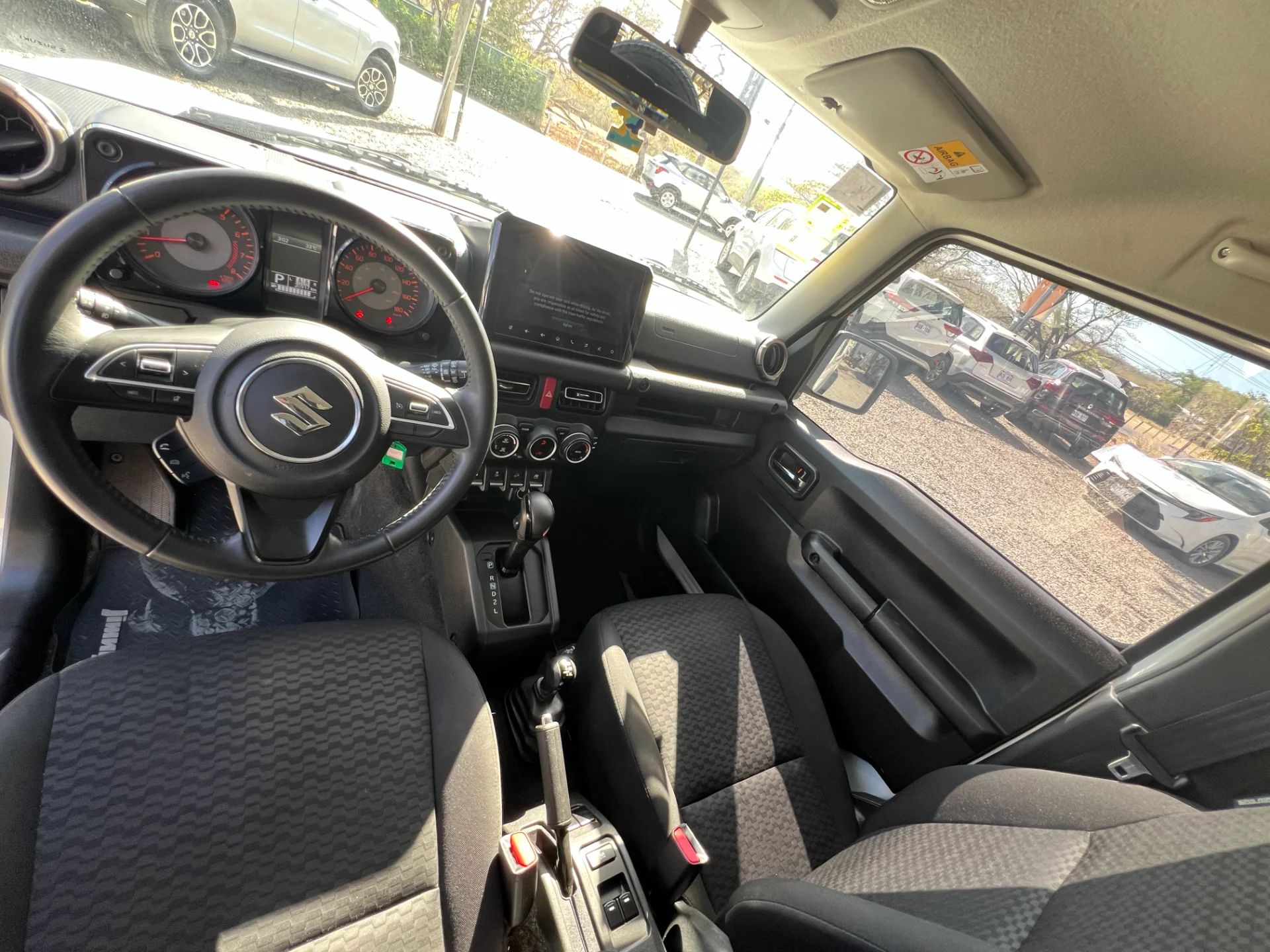 Suzuki Jimny GLX - Image 6