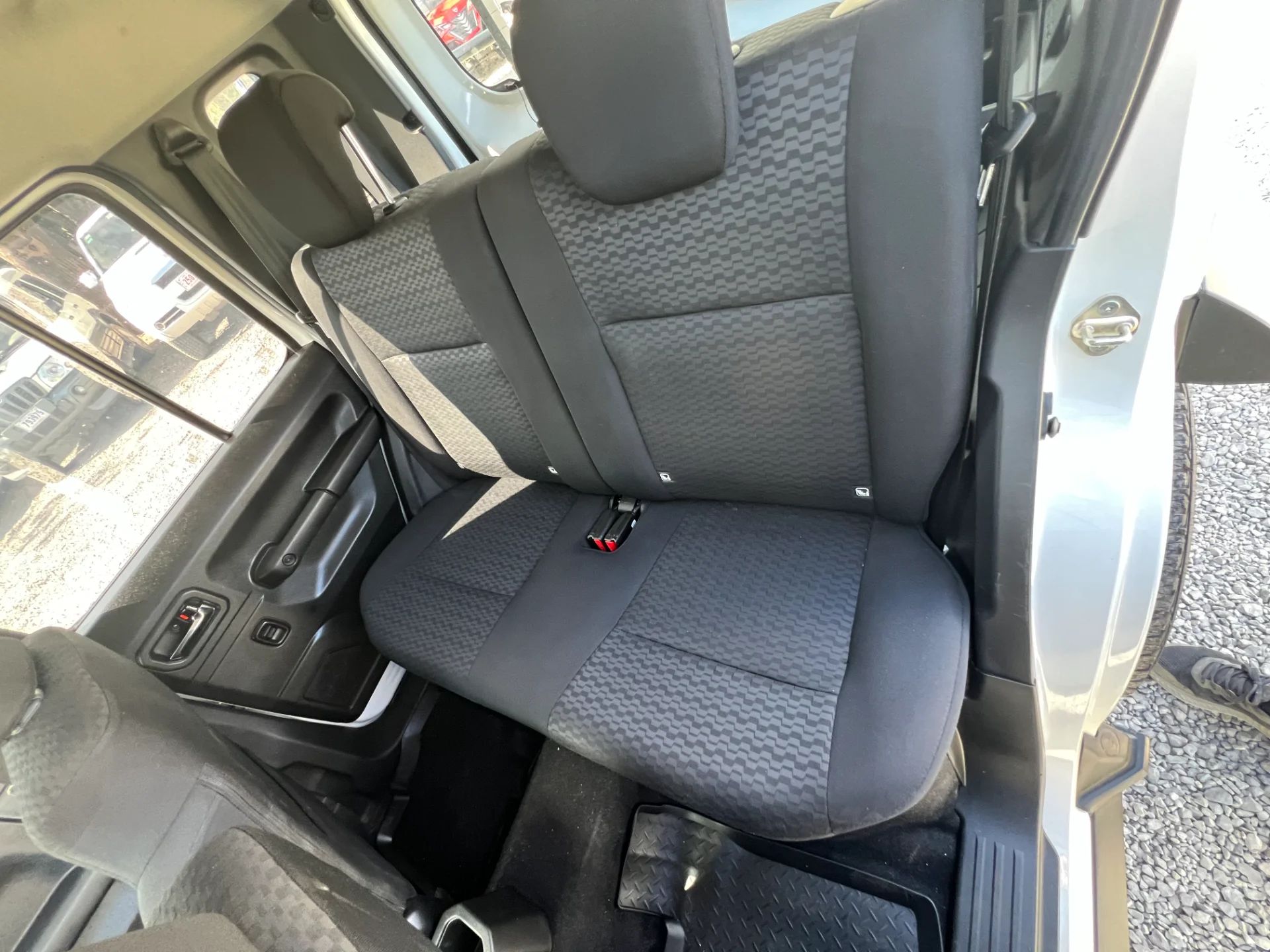 Suzuki Jimny GLX - Image 8