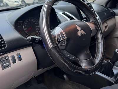 Mitsubishi Montero Sport - Image 6