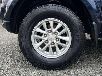 Mitsubishi Montero Sport - Image 7