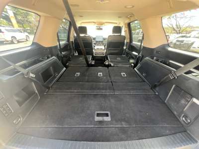 Ford Expedition - Image 10