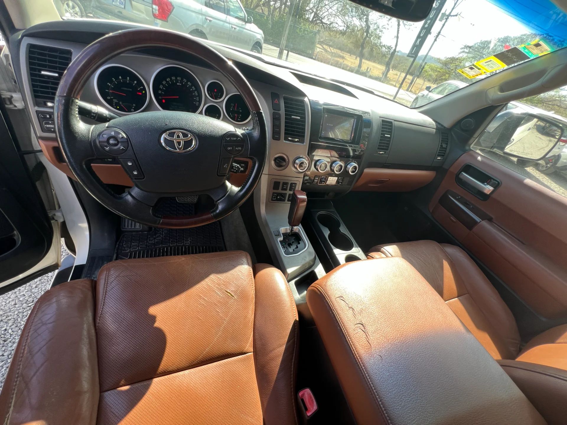 Toyota Sequoia - Image 6