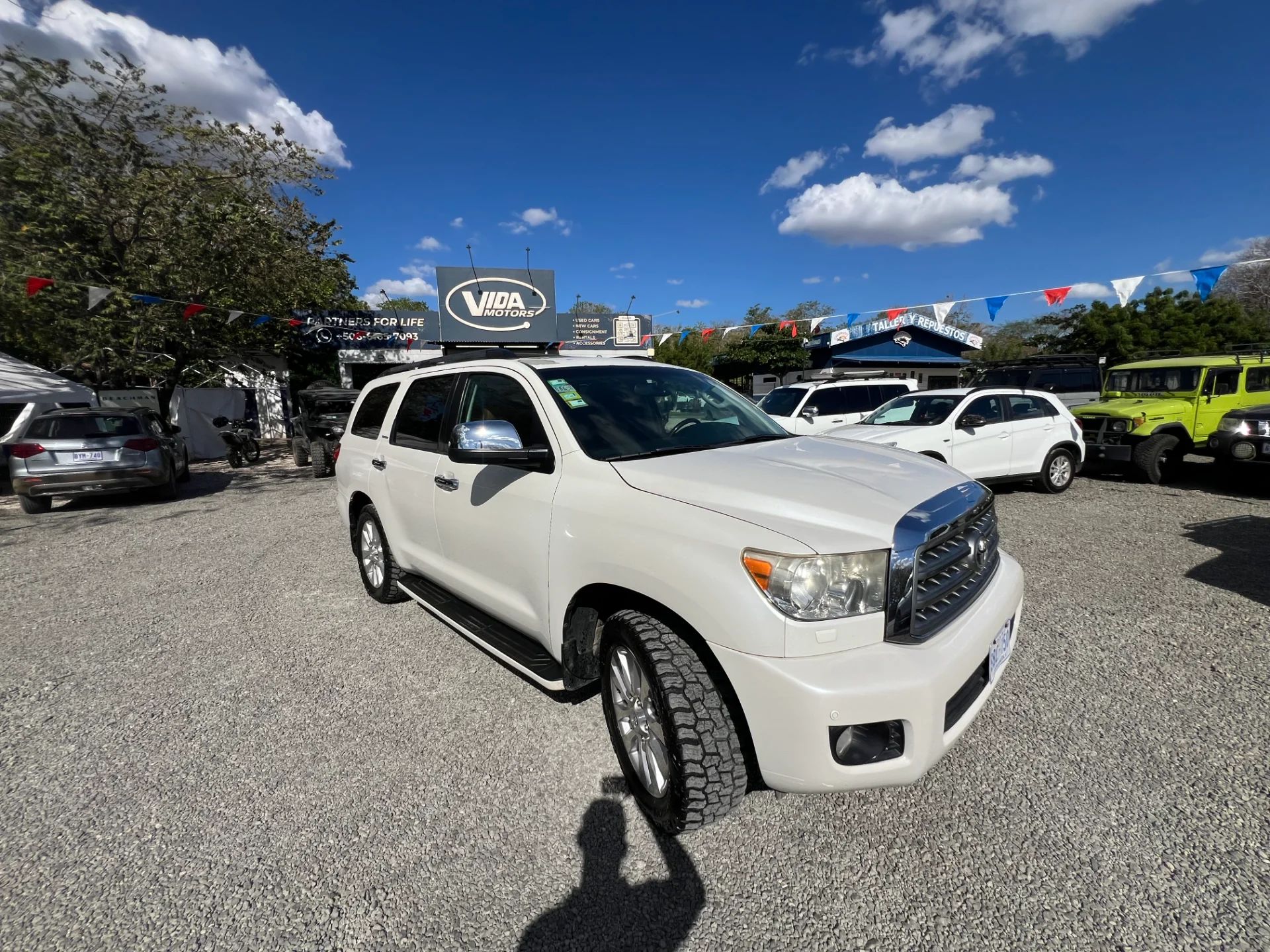Toyota Sequoia - Image 2