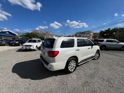 Toyota Sequoia - Image 3