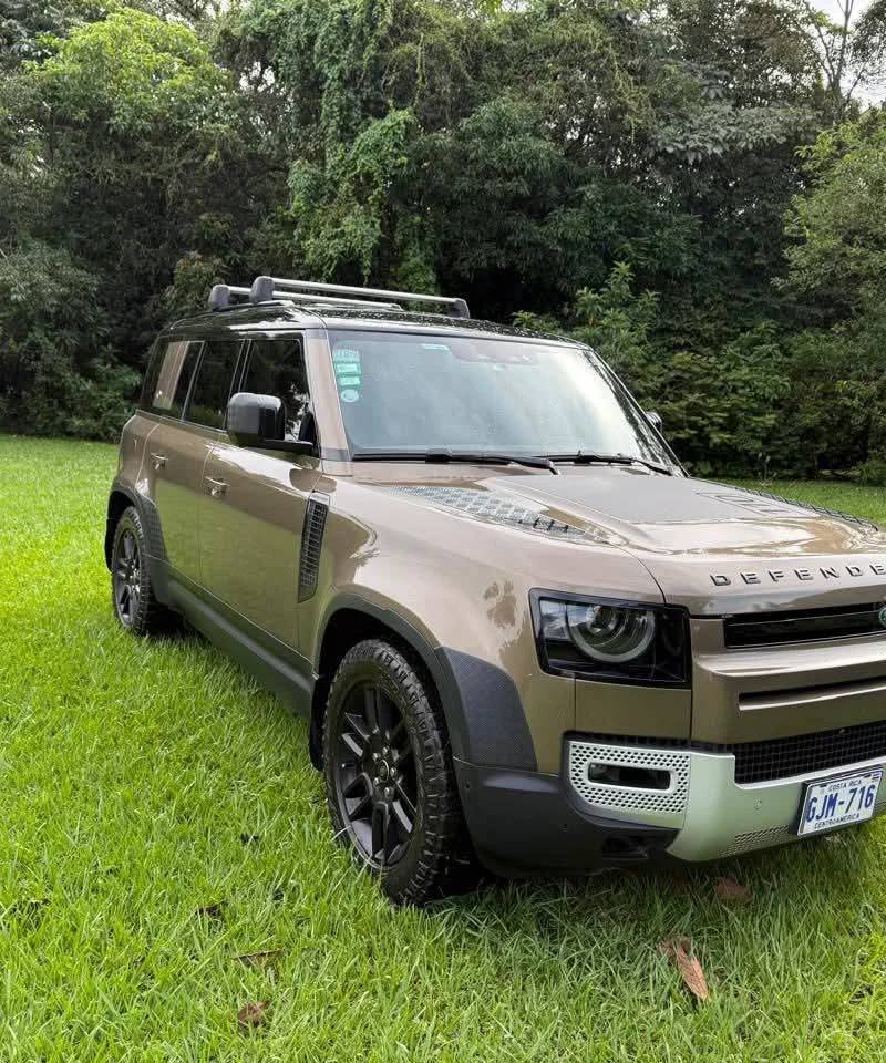 2022 Land Rover Defender P400
