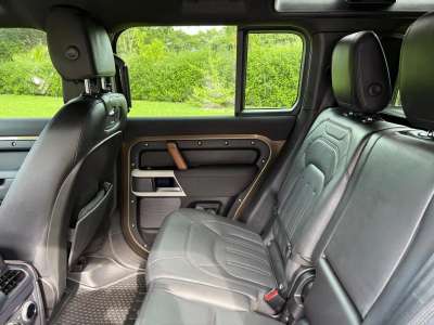 Land Rover Defender P400 - Image 7