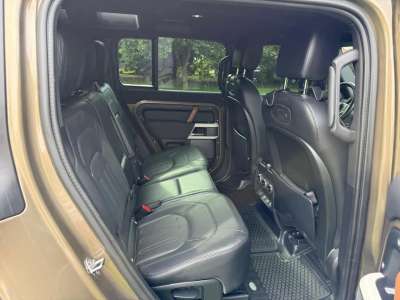 Land Rover Defender P400 - Image 11