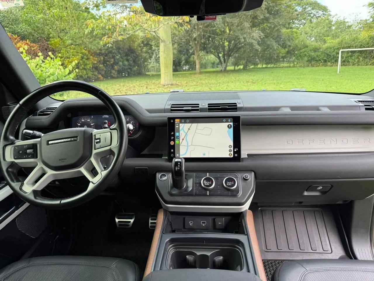 Land Rover Defender P400 - Image 14