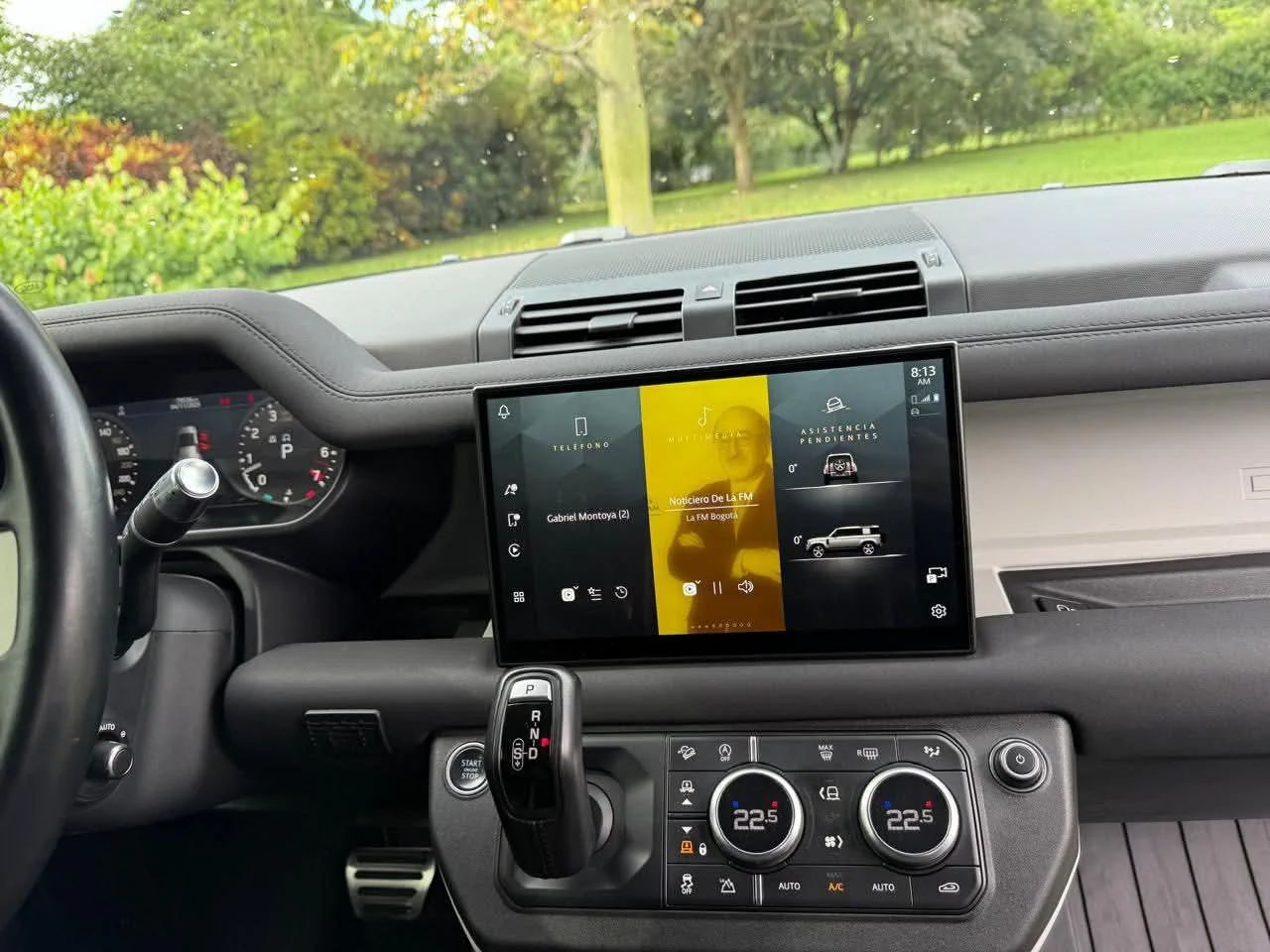 Land Rover Defender P400 - Image 17