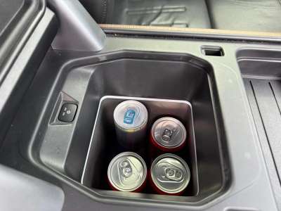 Land Rover Defender P400 - Image 19