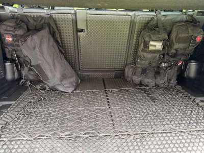 Land Rover Defender P400 - Image 20