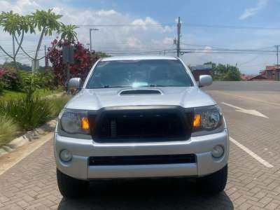 Toyota Tacoma - Image 1