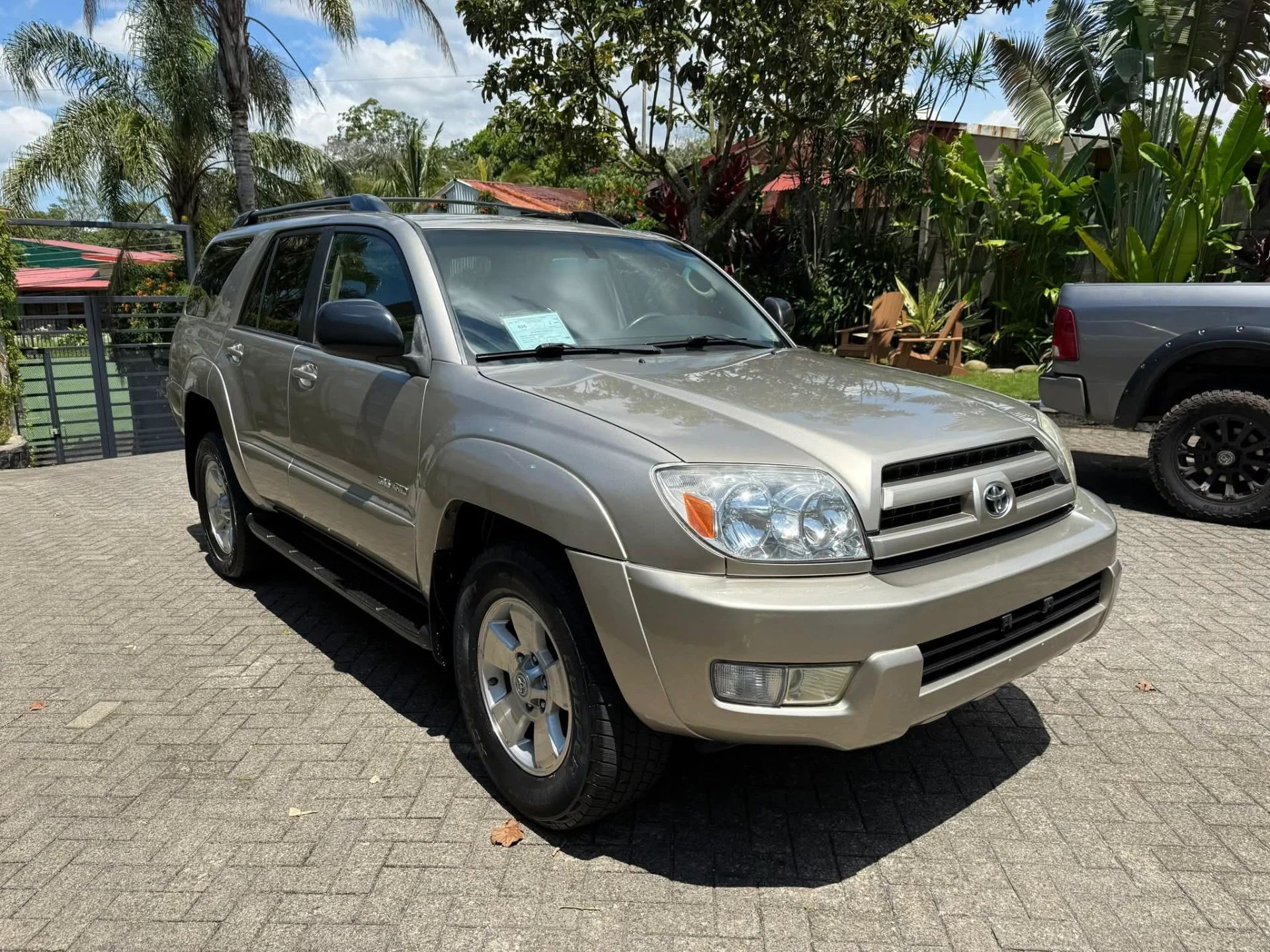 Toyota 4Runner - Image 4
